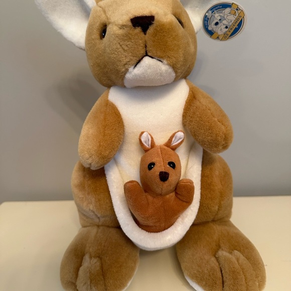 Plush Kangaroo With Joey- Oz Friends Australia -NWT - Picture 4 of 6